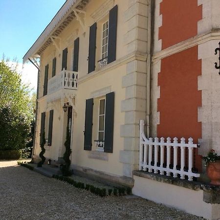 Le Chalet De Luxe Acomodação com café da manhã Saint-Séverin Exterior foto