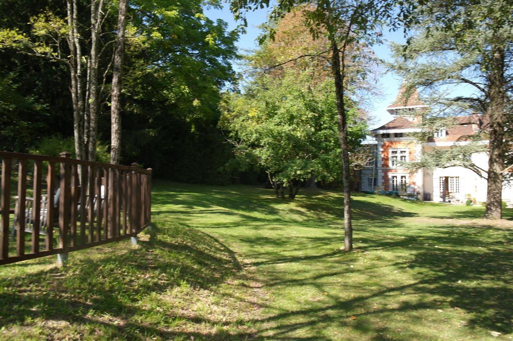 Le Chalet De Luxe Acomodação com café da manhã Saint-Séverin Exterior foto