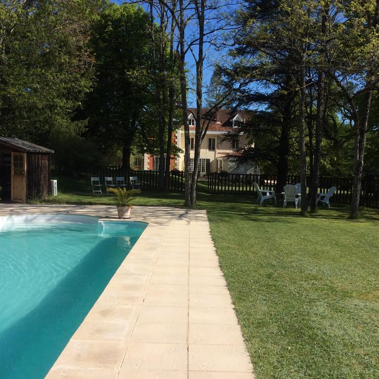 Le Chalet De Luxe Acomodação com café da manhã Saint-Séverin Exterior foto